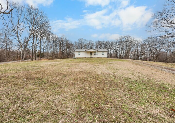 Property Photo: 250 Old Highway 79 TN 37058