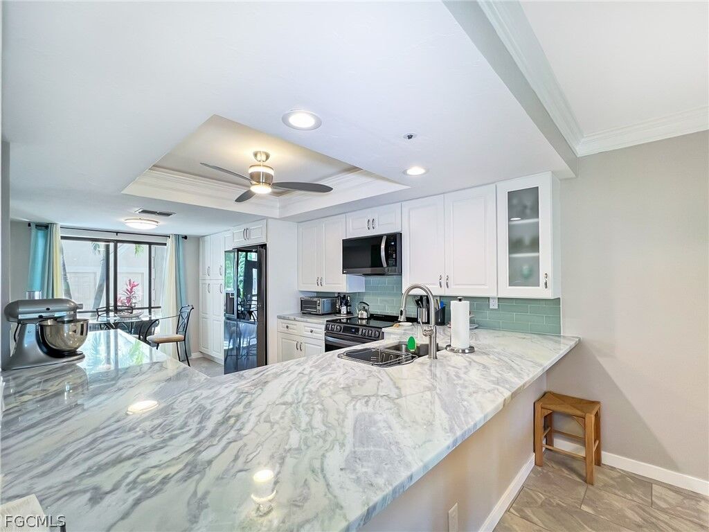 Property Photo:  16350 Kelly Cove Drive 286  FL 33908 