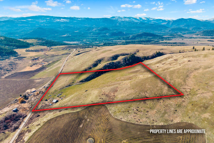 Property Photo:  2697 Bridgeman-Rettinger Rd  WA 99141 