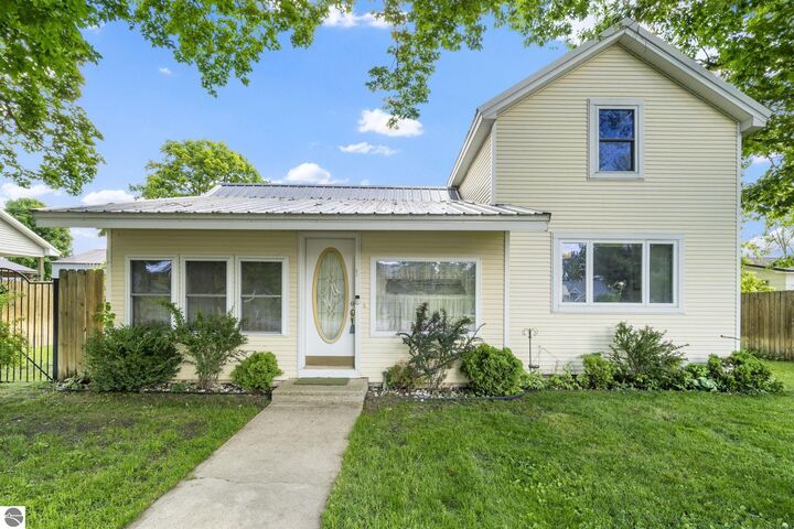 Property Photo: 411 S Walnut Street MI 49646