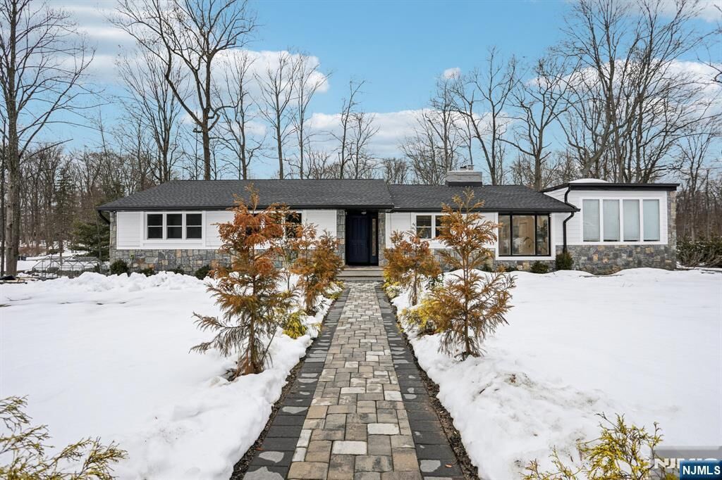 Property Photo:  56 Pinehill Drive  NJ 07458 