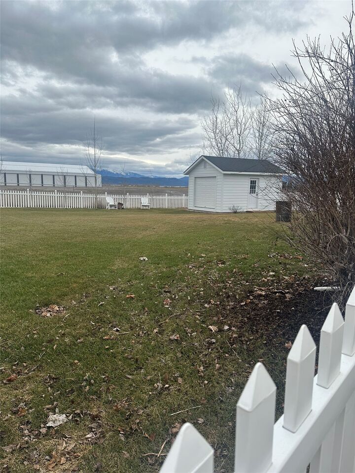 Property Photo:  1237 Mackinaw Loop  MT 59932 