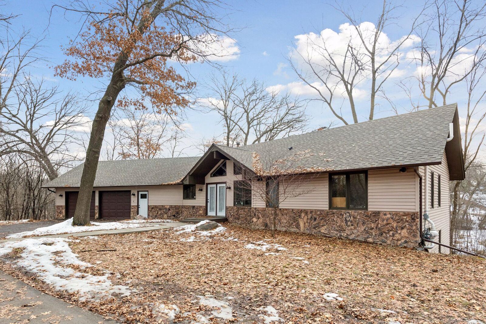 Property Photo:  16120 Rosemary Lane  MN 55391 