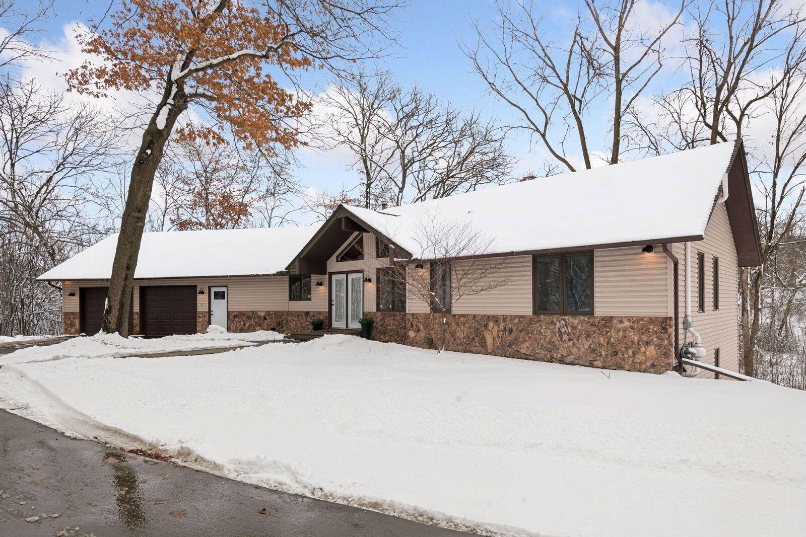 Property Photo:  16120 Rosemary Lane  MN 55391 