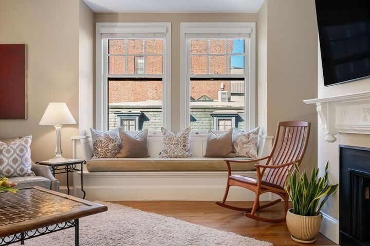 Property Photo:  82 Chestnut Street 30  MA 02108 