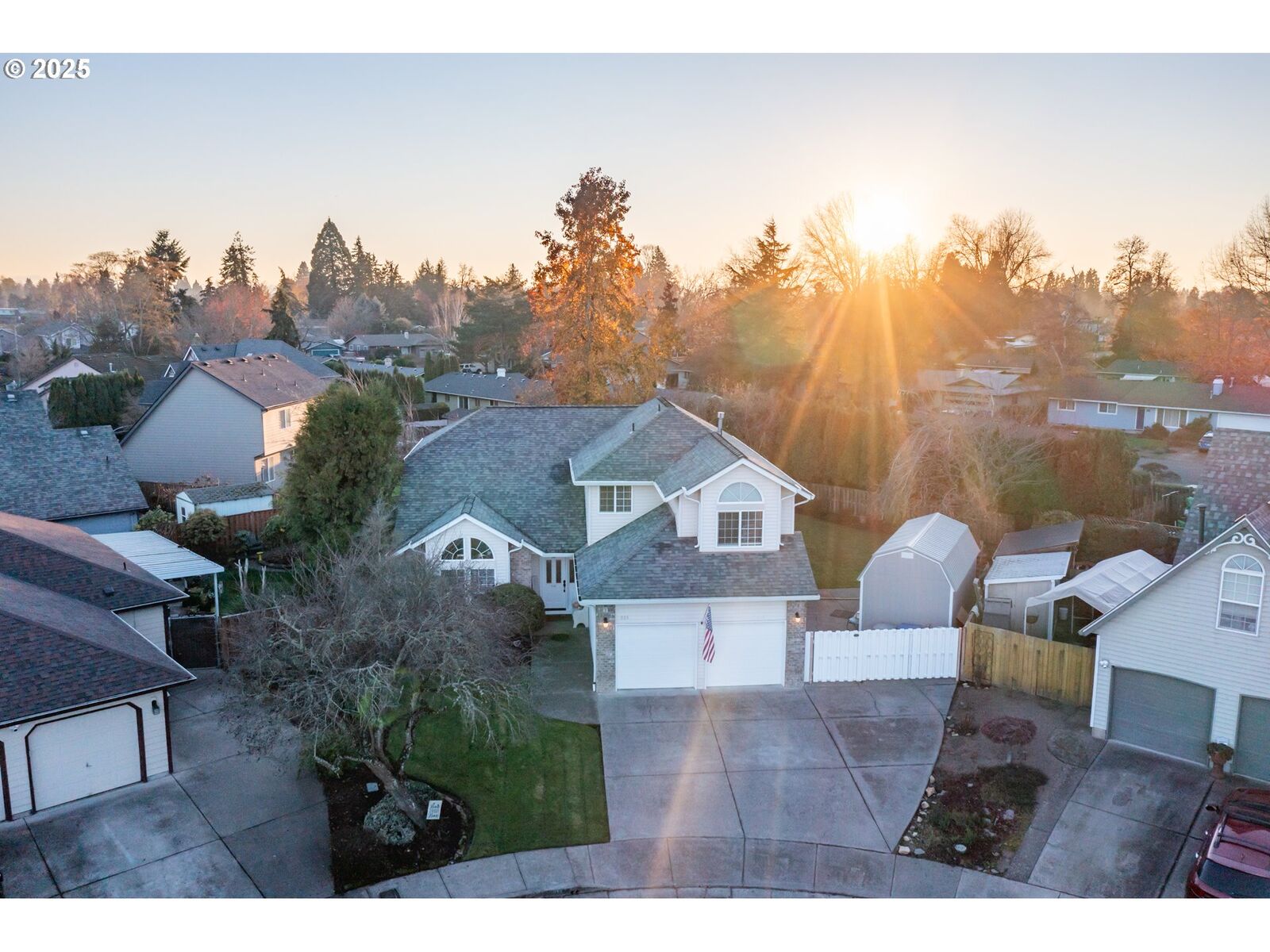 Property Photo:  925 Scepter Ct NE  OR 97301 