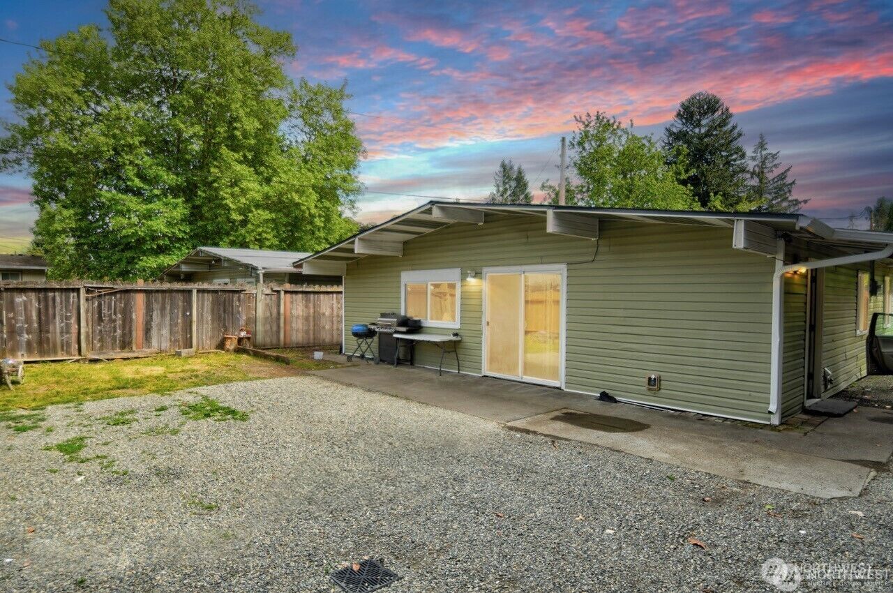 Property Photo:  4409 - 4411  21st Court SE  WA 98503 