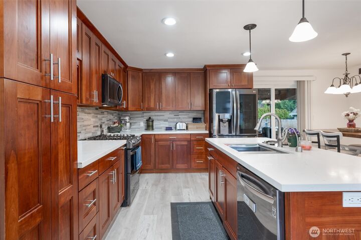 Property Photo:  31720 SE 125th Place SE  WA 98092 