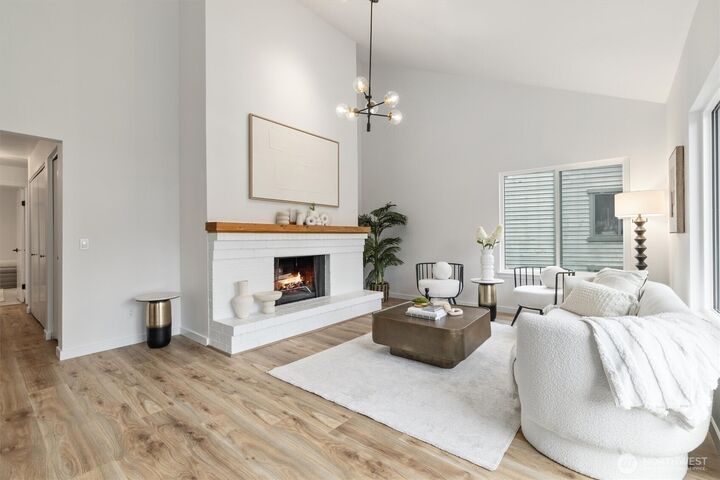 Property Photo:  12904  126th Court NE J-301  WA 98034 