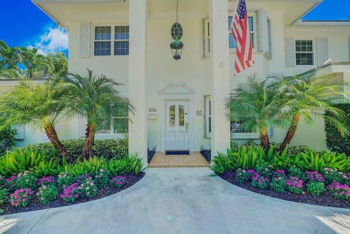 Property Photo: 518 Gardenia Terrace FL 33444