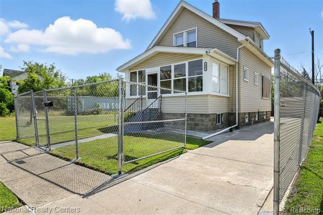 Property Photo:  1041 Adeline Street  MI 48203 