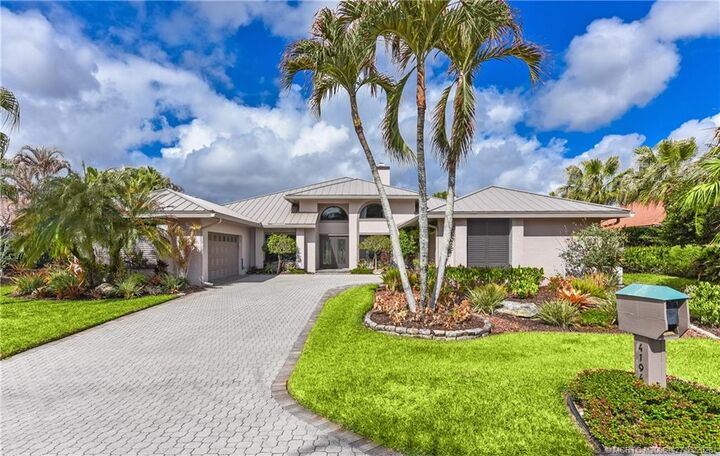 Property Photo:  4194 SW Gleneagle Circle  FL 34990 