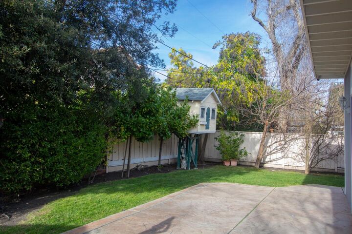 Property Photo:  827 Richardson Court  CA 94303 