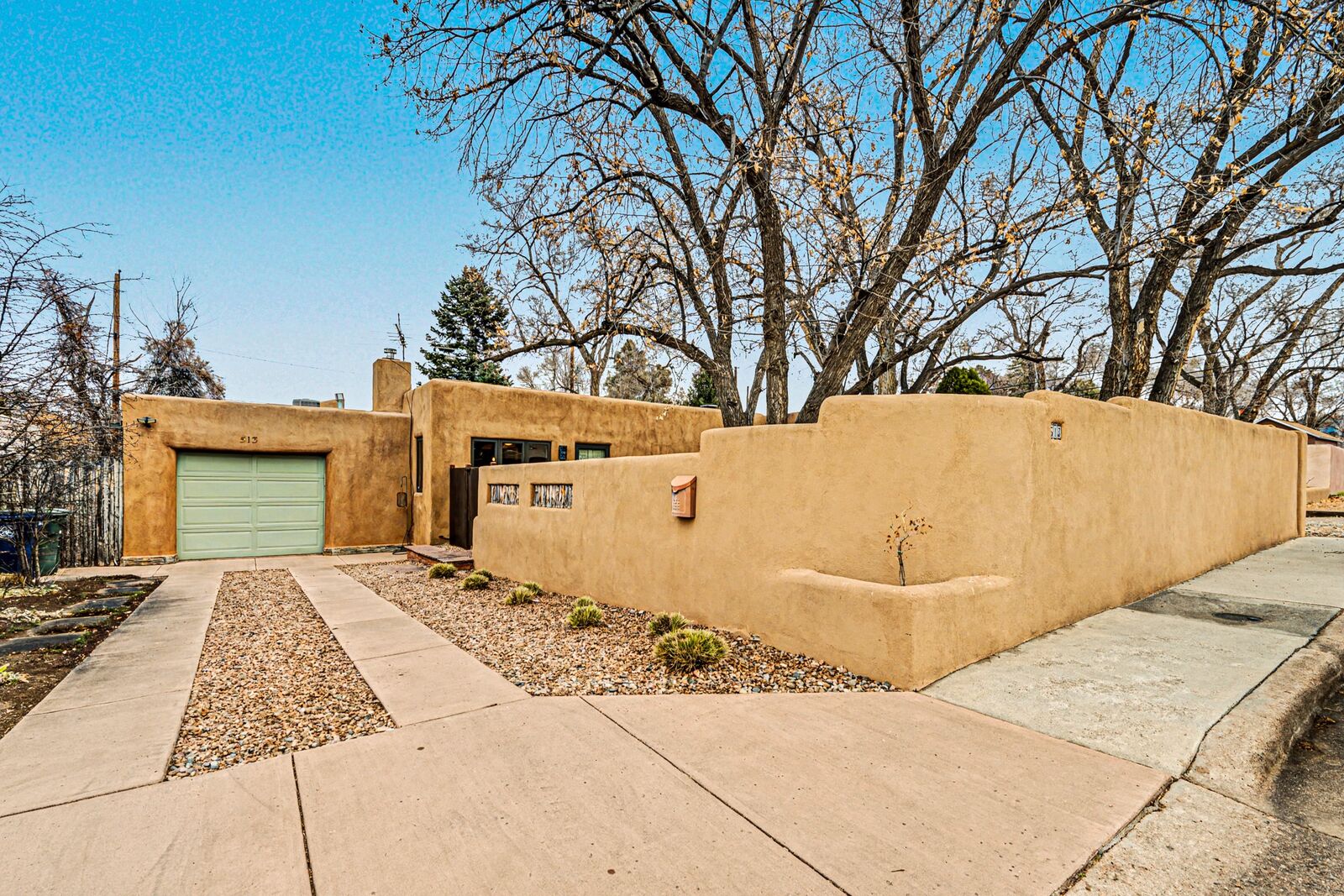 Property Photo:  513 Calle Lucero  NM 87505 