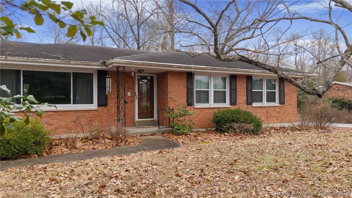 Property Photo: 3801 Chapel Lane IN 47150