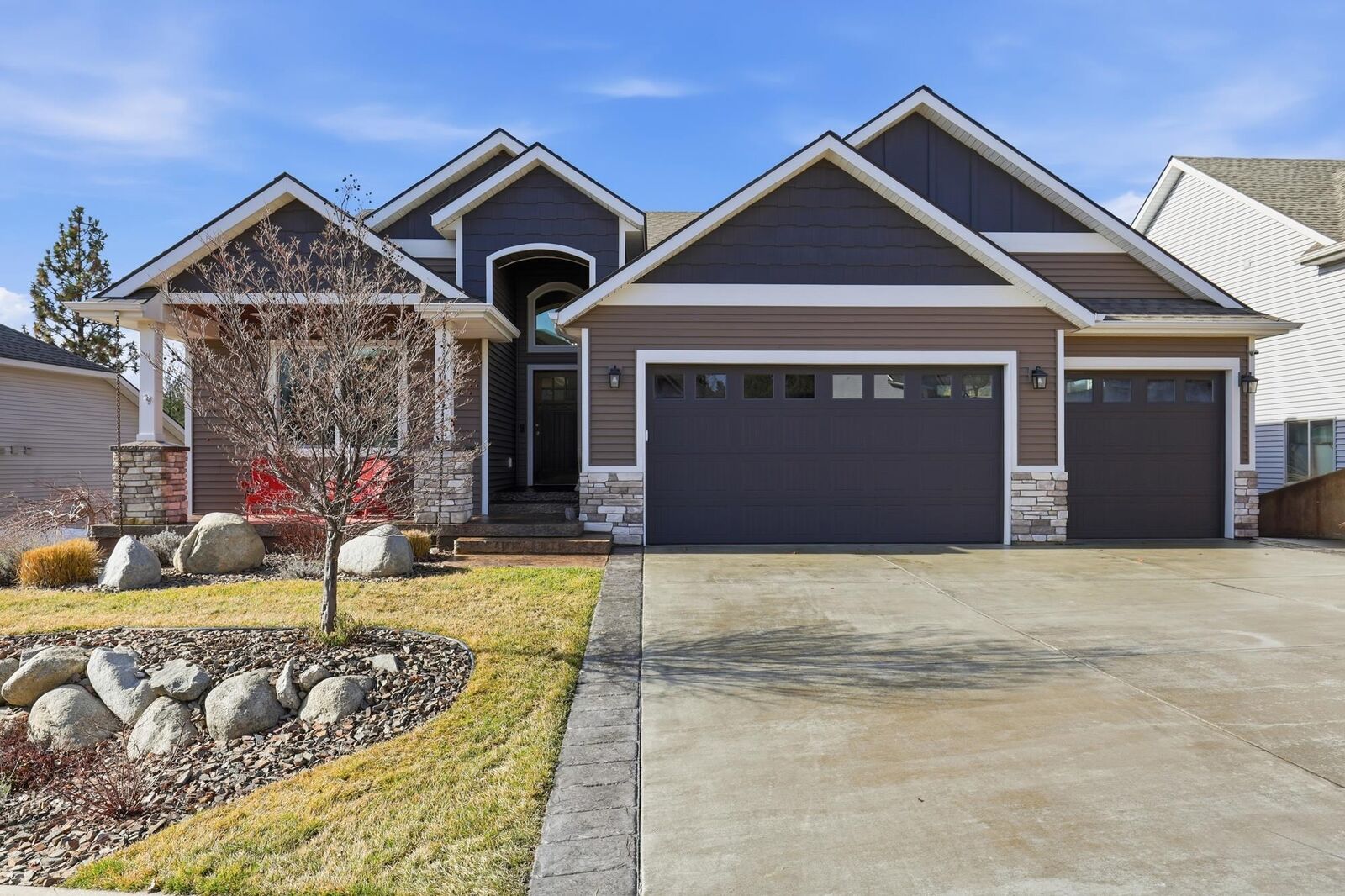 Property Photo:  5021 N Emerald Ln  WA 99212 