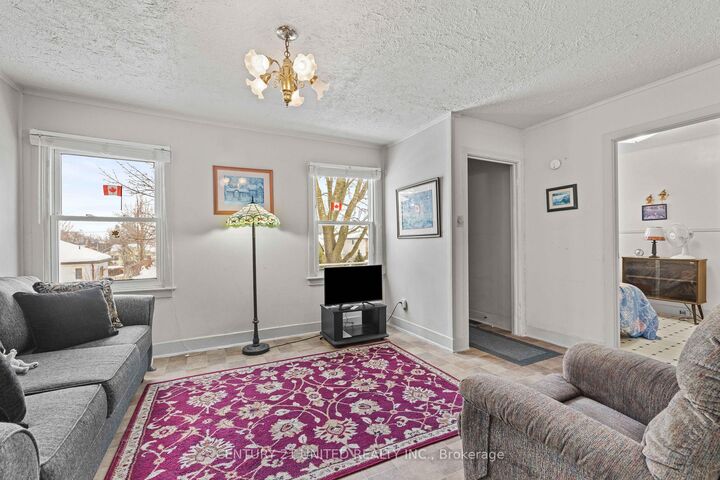 Property Photo:  482 Wellington Street  ON K9H 5C5 