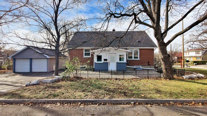 Property Photo:  39 Woodward Avenue  ON L6V 1K2 