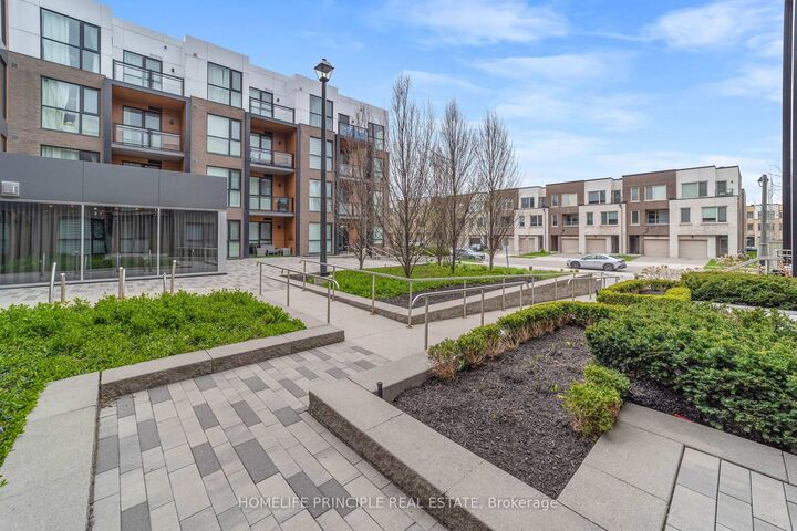 Property Photo: 210 Sabina Drive 305 ON L6H 0W6