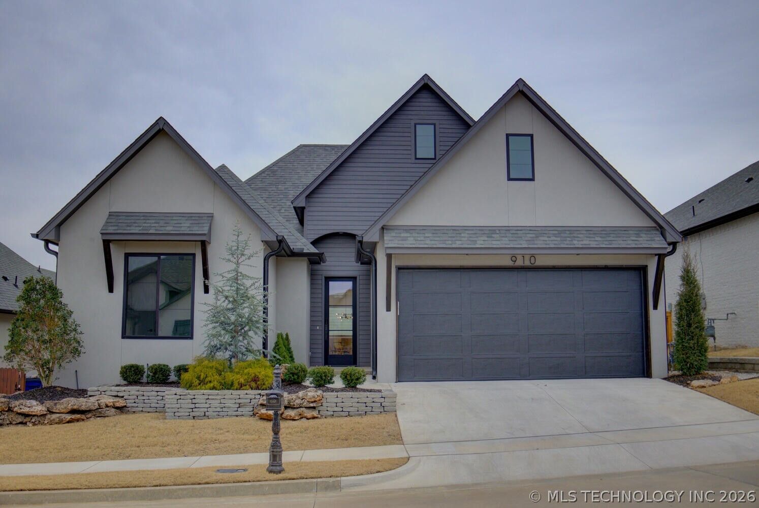 Property Photo:  910 W 86th Street S  OK 74132 