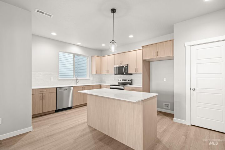 Property Photo:  6780 W Redwood Creek Dr  ID 83646 