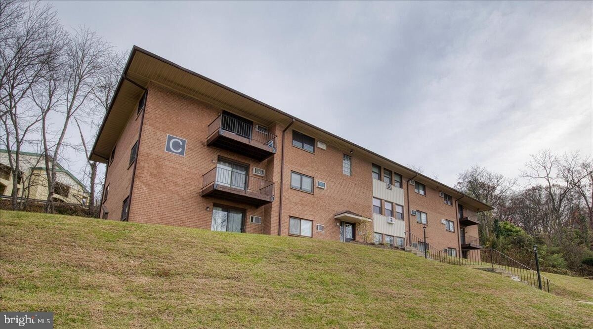 Property Photo: 1016 W Baltimore Pike C 5 PA 19063