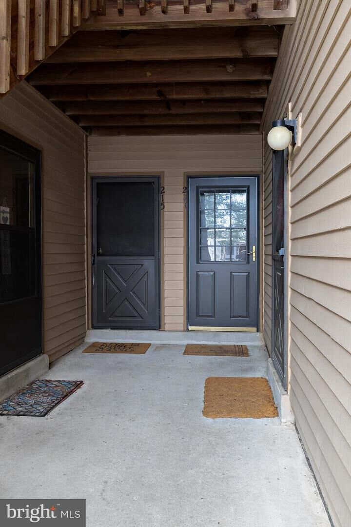 Property Photo:  211 Woodhollow Drive  NJ 08053 