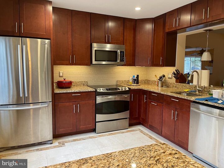 Property Photo:  10354 College Square  MD 21044 