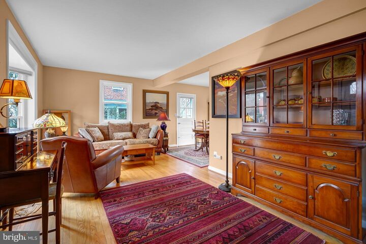 Property Photo: 110 E Taylor Run Parkway VA 22314