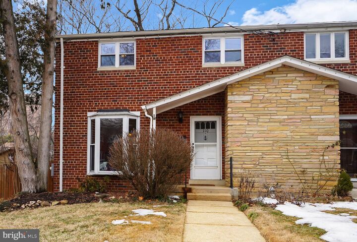 Property Photo:  110 E Taylor Run Parkway  VA 22314 
