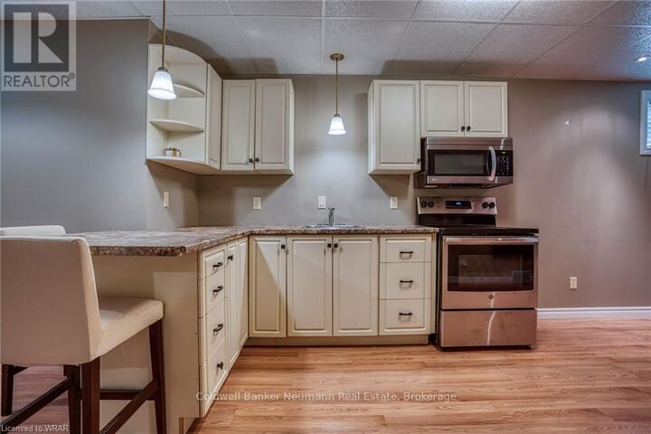 Photo de la propriété:  19 Peachtree Crescent Lower  ON N1H 8K5 