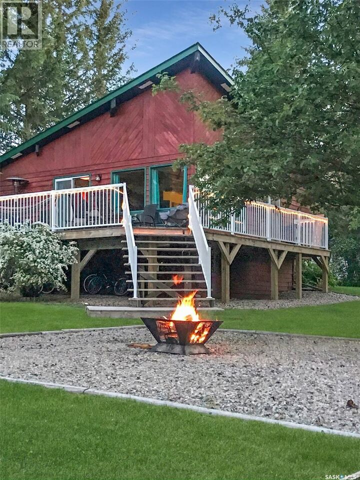 Property Photo:  105 Otter Crescent  SK S0N 2P0 