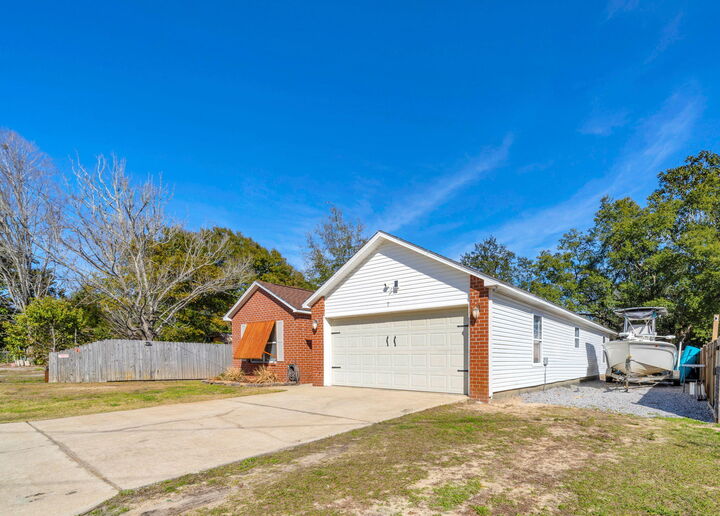 Property Photo: 7 Snook Road FL 32569