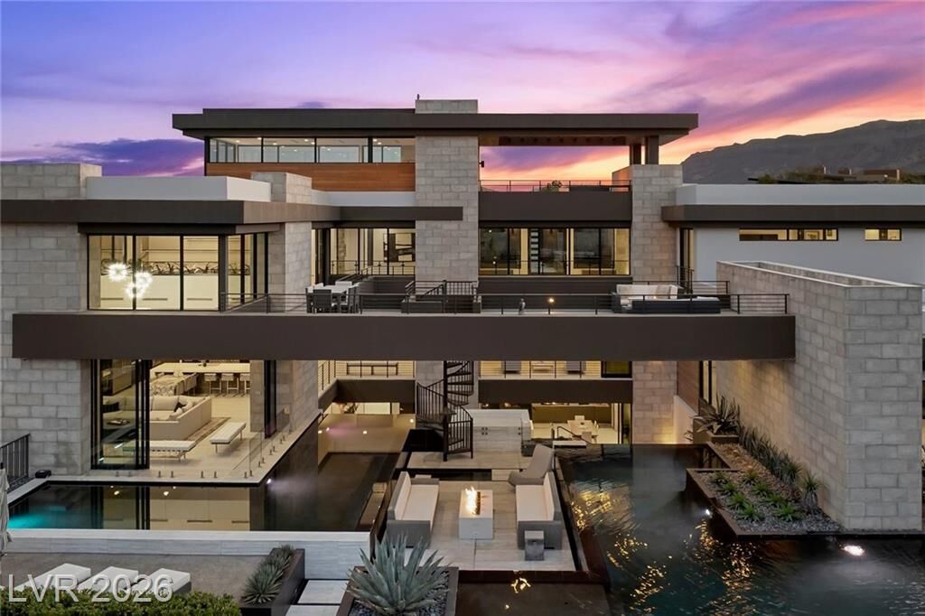 Property Photo: 4 Soaring Bird Court NV 89135