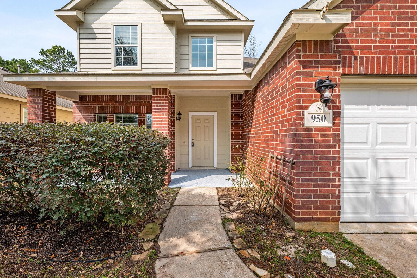 Property Photo: 950 Oak Glen Drive TX 77378