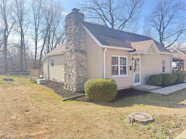 Property Photo:  321 E Poplar Street  IN 47601 