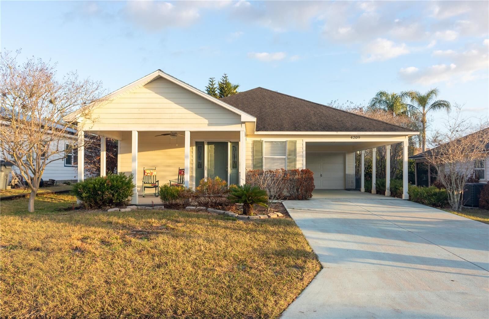 Property Photo:  4209 Jacaranda Drive  FL 33898 