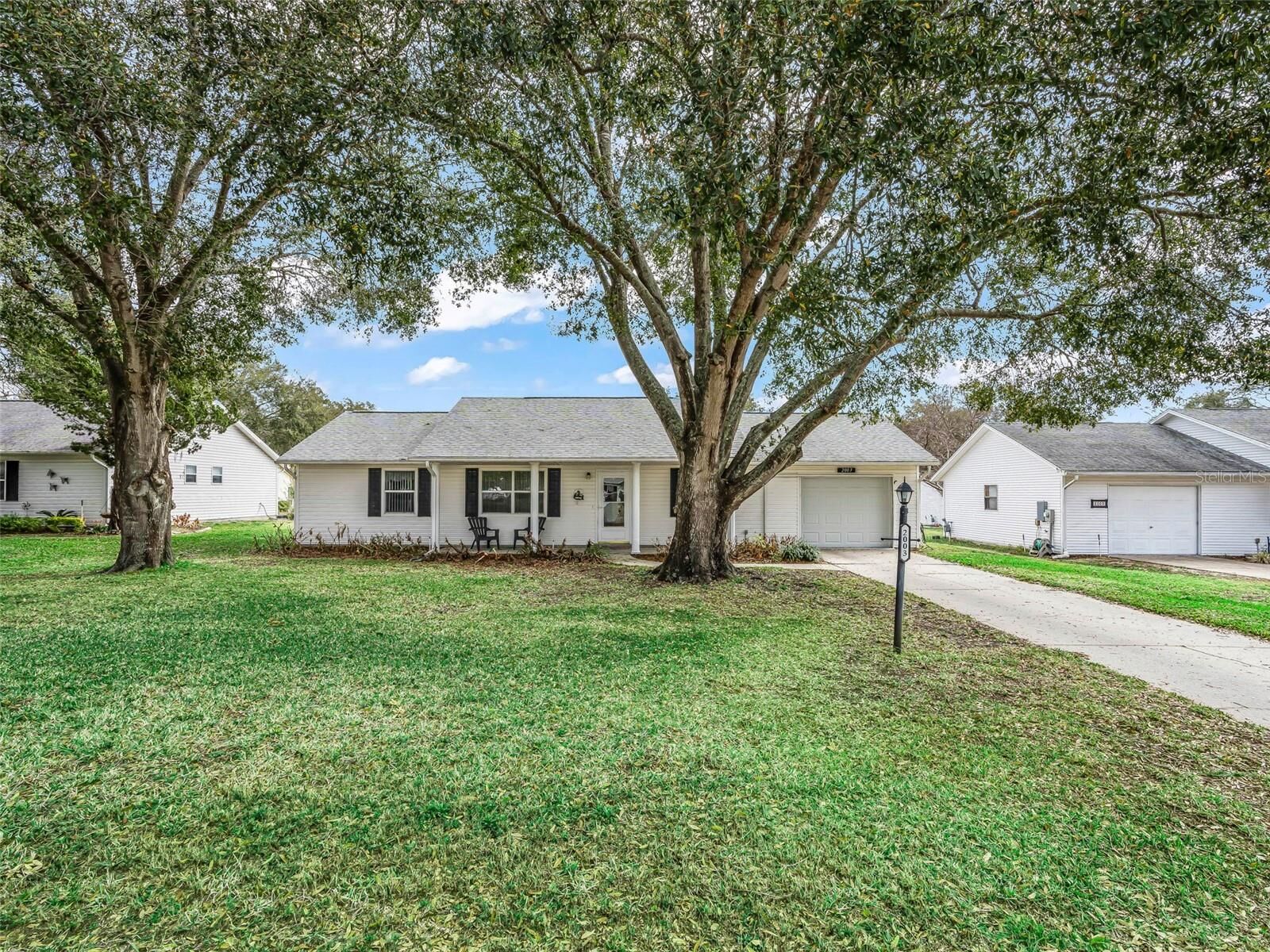 Property Photo:  2003 Tweed Court  FL 34788 