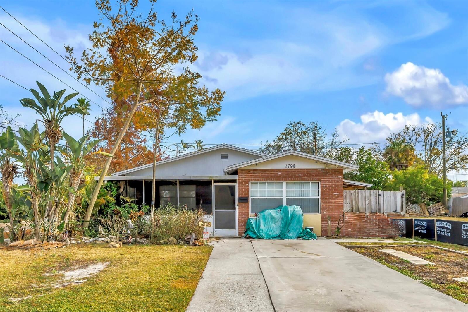 Property Photo:  1798 New Hampshire Avenue NE  FL 33703 