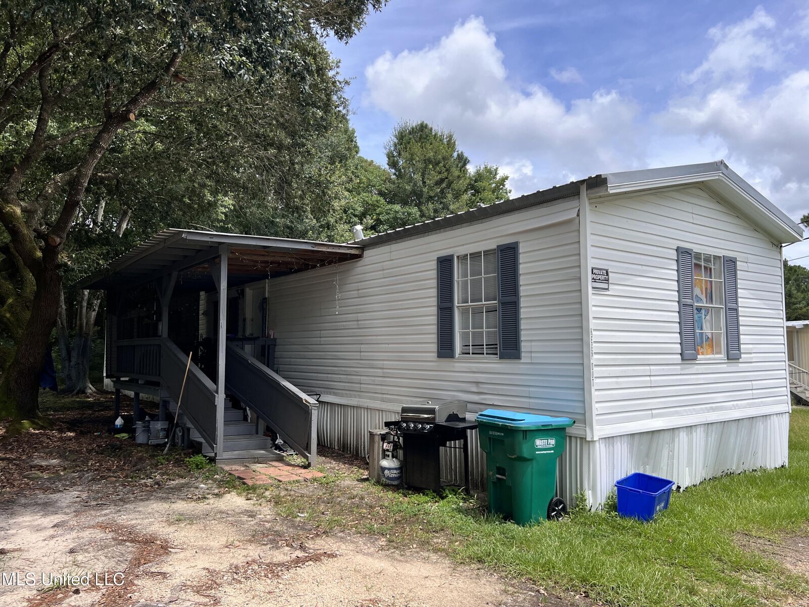 Property Photo:  1820 Broadmoor Drive  MS 39553 