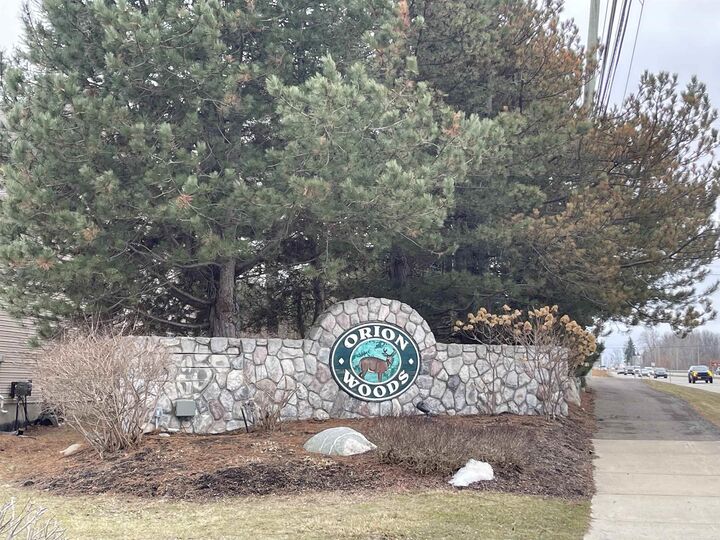 Property Photo: 107 Eagle Ridge Road MI 48360