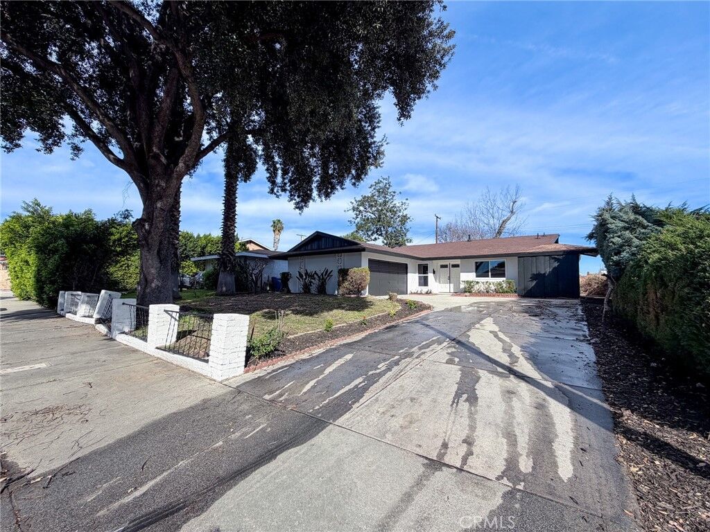 Property Photo:  1634 Lantana  CA 91766 