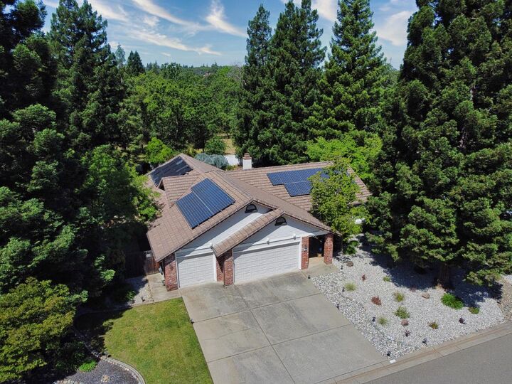 Property Photo: 2880 Springburn Way CA 95762