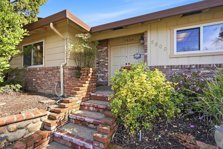 Property Photo: 5800 Shelldrake Court CA 95628