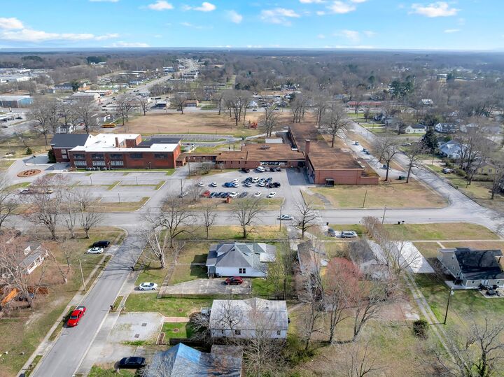 Property Photo:  316 S Jefferson St  TN 37388 