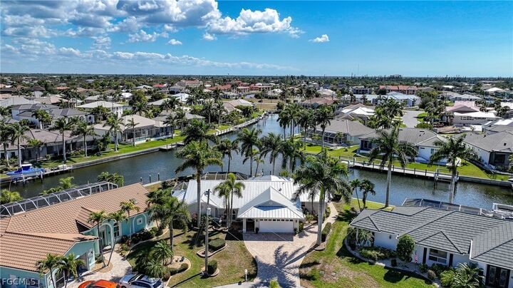 Property Photo:  803 Lucia Drive  FL 33950 