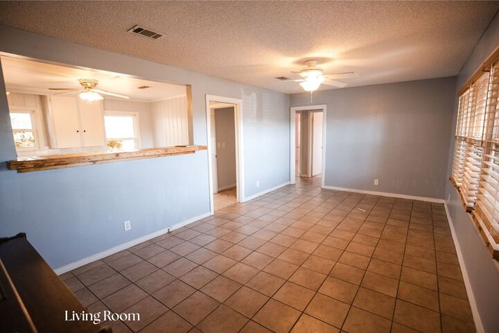 Property Photo:  708 Newsom  TX 75904 