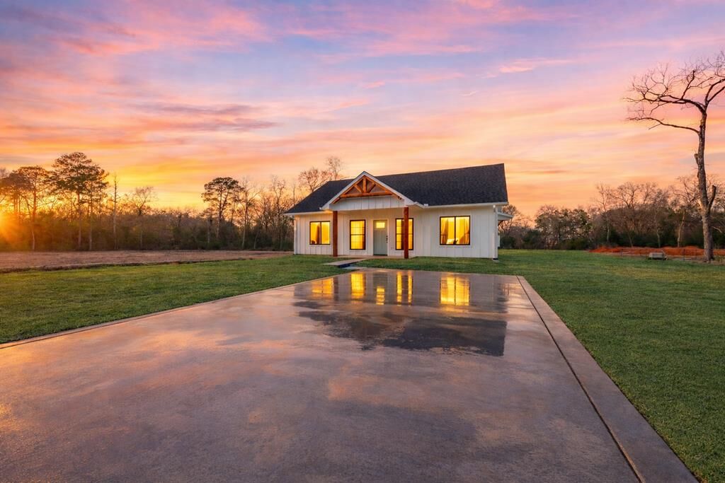 Property Photo: 1314 Elm Street TX 75904