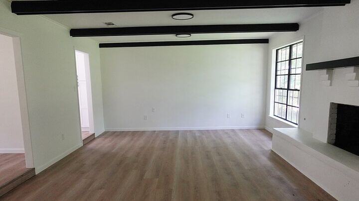 Property Photo: 313 Hunters Creek Drive TX 75901