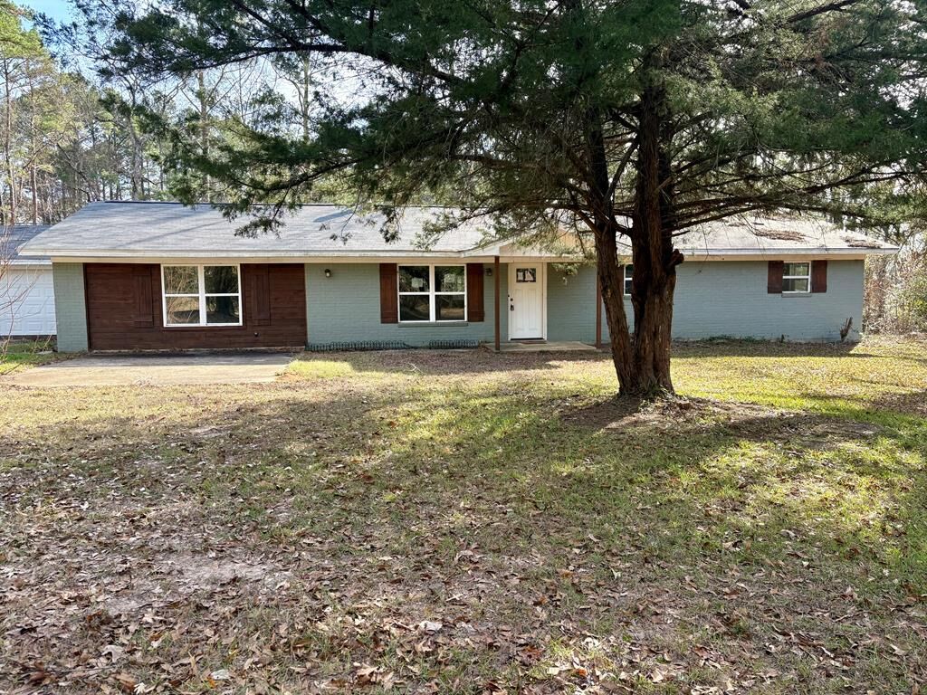 Property Photo:  1581 County Road 559  TX 75944 